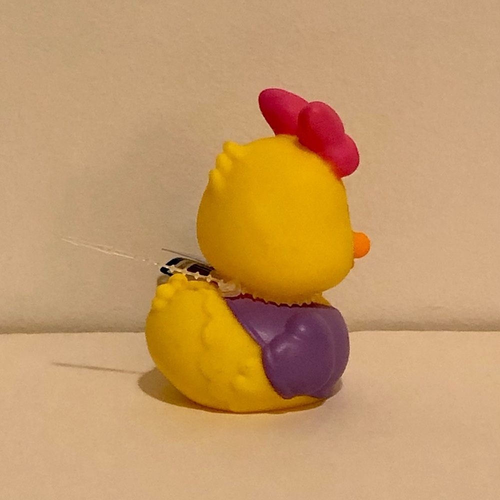 Disney Daisy Rubber Ducky small - Picture 2 of 3